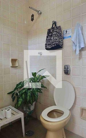 Casa à venda com 210m², 3 quartos e 7 vagasBanheiro 2