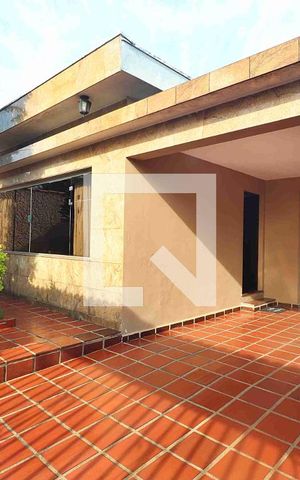 Casa à venda com 210m², 3 quartos e 7 vagasGaragem