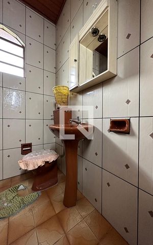 Casa à venda com 196m², 3 quartos e 1 vagaBanheiro 2 