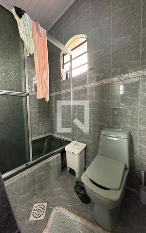 Casa à venda com 196m², 3 quartos e 1 vagaBanheiro 1
