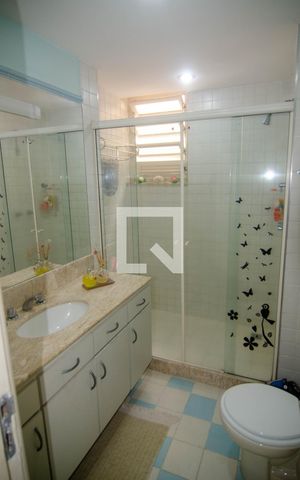 Apartamento à venda com 139m², 3 quartos e 1 vaga Apartamento à venda com 139m², 3 quartos e 1 vagaBanheiro 1