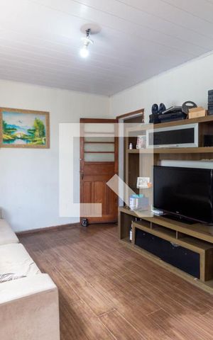 Casa à venda com 380m², 2 quartos e 2 vagas Casa à venda com 380m², 2 quartos e 2 vagasSala
