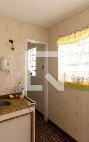 Casa à venda com 380m², 2 quartos e 2 vagas Casa à venda com 380m², 2 quartos e 2 vagasCozinha