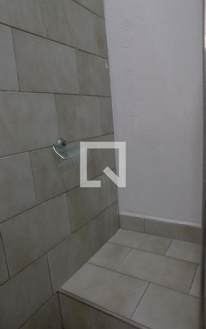 Apartamento para alugar com 40m², 2 quartos e sem vaga Apartamento para alugar com 40m², 2 quartos e sem vagaBanheiro