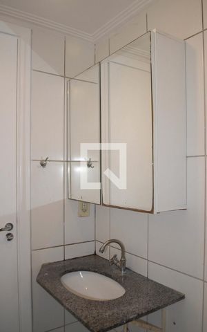 Apartamento à venda com 48m², 2 quartos e 1 vaga Apartamento à venda com 48m², 2 quartos e 1 vagaBanheiro