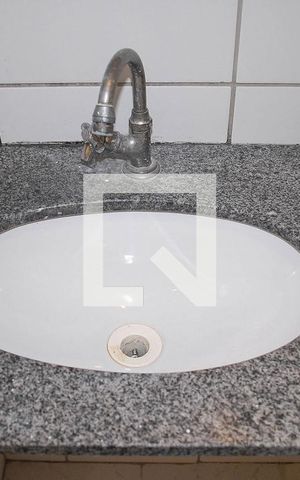 Apartamento à venda com 48m², 2 quartos e 1 vaga Apartamento à venda com 48m², 2 quartos e 1 vagaBanheiro