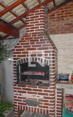 Apartamento à venda com 48m², 2 quartos e 1 vaga Apartamento à venda com 48m², 2 quartos e 1 vagaChurrasqueira