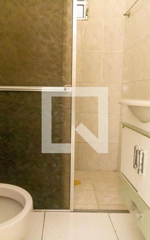 Casa à venda com 200m², 3 quartos e 6 vagas Casa à venda com 200m², 3 quartos e 6 vagasBanheiro