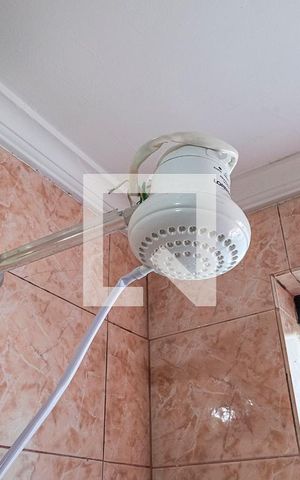 Casa à venda com 440m², 4 quartos e 4 vagas Casa à venda com 440m², 4 quartos e 4 vagasSuíte 2 - Banheiro
