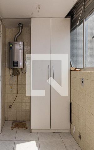 Apartamento à venda com 135m², 3 quartos e 1 vagaÁrea de Serviço