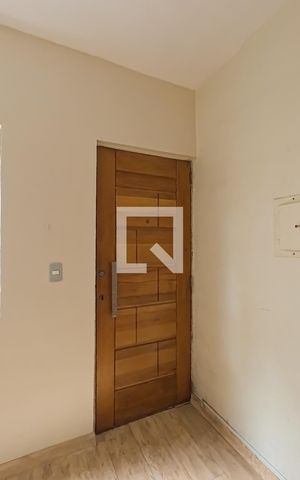 Apartamento à venda com 49m², 2 quartos e 1 vaga Apartamento à venda com 49m², 2 quartos e 1 vagaEntrada