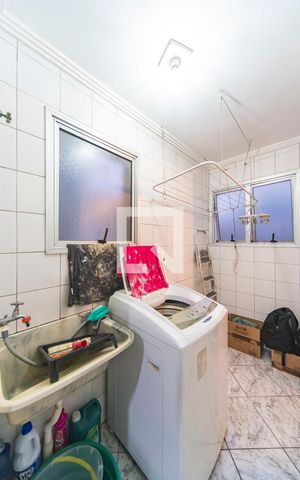 Apartamento à venda com 76m², 3 quartos e 1 vaga Apartamento à venda com 76m², 3 quartos e 1 vagaÁrea de Serviço