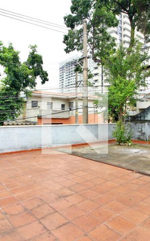 Casa à venda com 200m², 2 quartos e 2 vagasTerraço