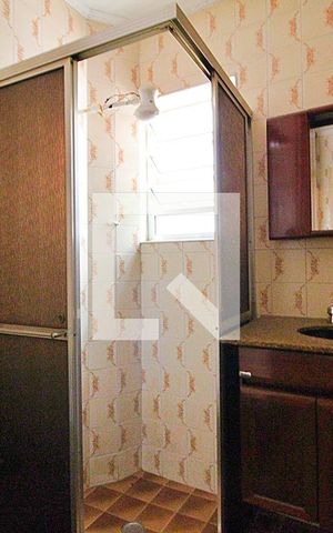 Casa à venda com 200m², 2 quartos e 2 vagasBanheiro 2