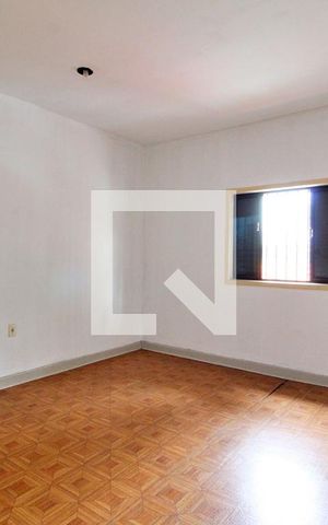 Casa à venda com 200m², 2 quartos e 2 vagasQuarto 2