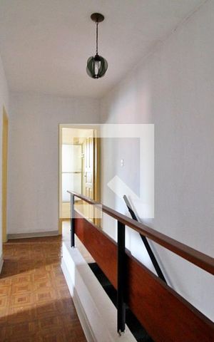 Casa à venda com 200m², 2 quartos e 2 vagasCorredor