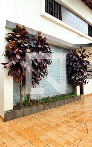 Casa à venda com 200m², 2 quartos e 2 vagasQuintal