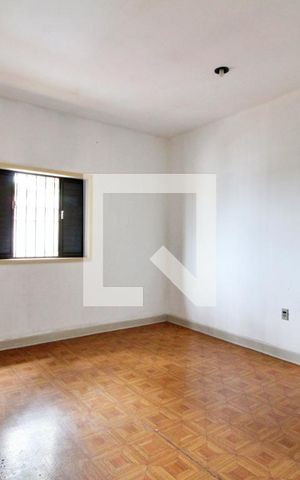 Casa à venda com 200m², 2 quartos e 2 vagasQuarto 1
