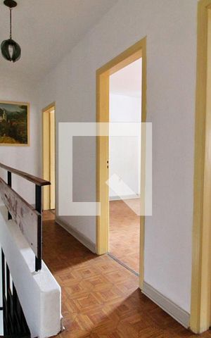 Casa à venda com 200m², 2 quartos e 2 vagasCorredor