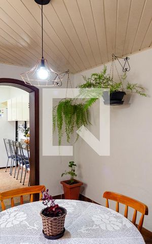 Casa à venda com 167m², 3 quartos e 2 vagas Casa à venda com 167m², 3 quartos e 2 vagasSala de Jantar
