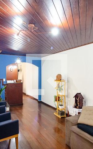Casa à venda com 167m², 3 quartos e 2 vagas Casa à venda com 167m², 3 quartos e 2 vagasSala