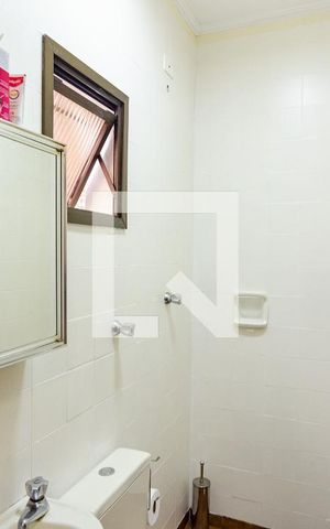 Casa à venda com 167m², 3 quartos e 2 vagas Casa à venda com 167m², 3 quartos e 2 vagasBanheiro de Serviço