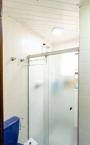 Casa à venda com 167m², 3 quartos e 2 vagas Casa à venda com 167m², 3 quartos e 2 vagasBanheiro Social