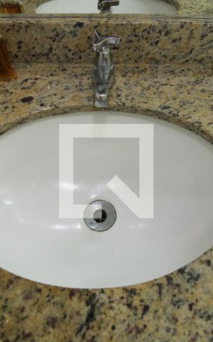 Apartamento à venda com 100m², 4 quartos e 2 vagasBanheiro da Suíte