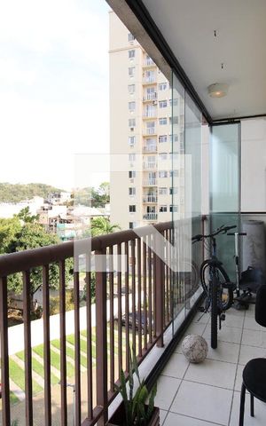 Apartamento à venda com 100m², 4 quartos e 2 vagasVaranda