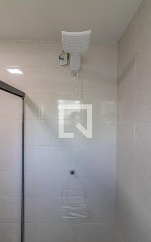 Casa para alugar com 120m², 3 quartos e 1 vaga Casa para alugar com 120m², 3 quartos e 1 vagaSuíte 1 - banheiro