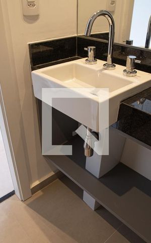 Studio para alugar com 18m², 1 quarto e sem vaga Studio para alugar com 18m², 1 quarto e sem vagaBanheiro