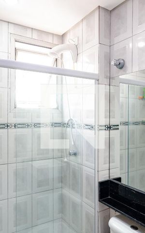 Apartamento à venda com 58m², 2 quartos e 2 vagas Apartamento à venda com 58m², 2 quartos e 2 vagasBanheiro Social