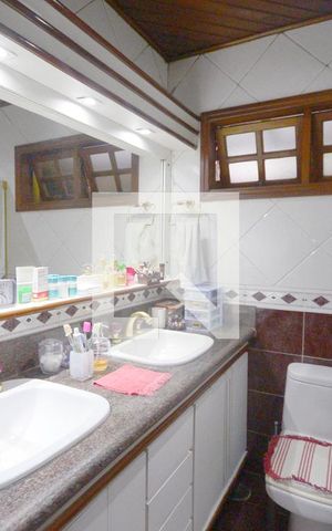 Casa à venda com 460m², 3 quartos e 4 vagasBanheiro da Suite 3