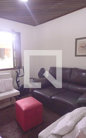 Casa à venda com 460m², 3 quartos e 4 vagasSala de TV