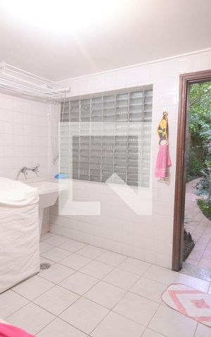 Casa à venda com 460m², 3 quartos e 4 vagasÁrea de Serviço