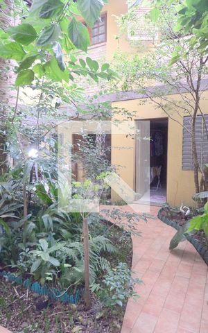 Casa à venda com 460m², 3 quartos e 4 vagasÁrea Verde
