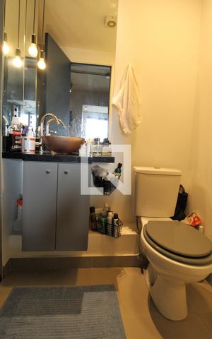 Studio para alugar com 30m², 1 quarto e 1 vagaDetalhe banheiro