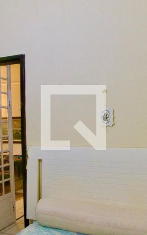Casa à venda com 300m², 6 quartos e 2 vagas Casa à venda com 300m², 6 quartos e 2 vagasQuarto
