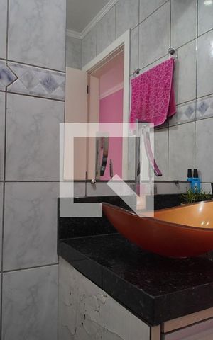Casa à venda com 125m², 3 quartos e 2 vagasBanheiro da Suíte