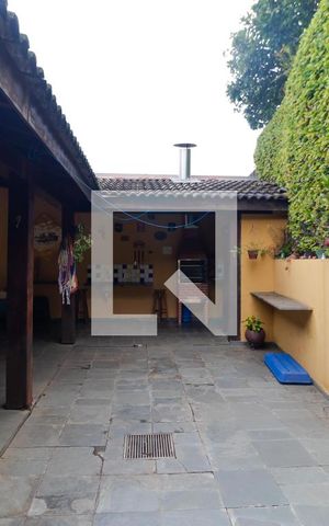 Casa à venda com 212m², 3 quartos e 5 vagasQuintal