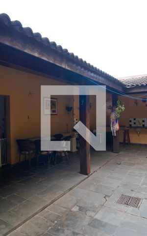 Casa à venda com 212m², 3 quartos e 5 vagasQuintal