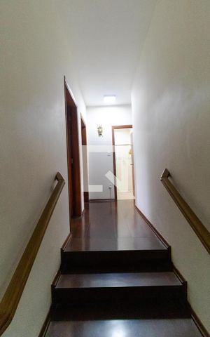 Casa à venda com 212m², 3 quartos e 5 vagasCorredor