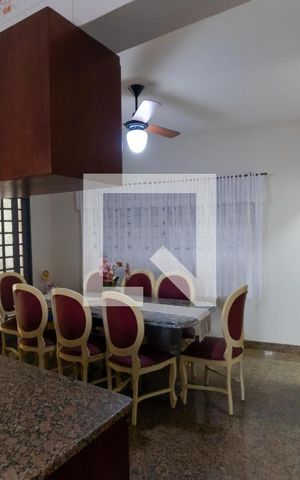 Casa à venda com 212m², 3 quartos e 5 vagasSala de Jantar