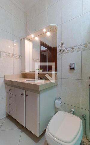 Casa à venda com 212m², 3 quartos e 5 vagasBanheiro