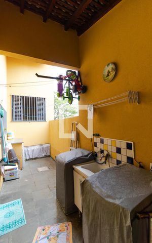 Casa à venda com 212m², 3 quartos e 5 vagasÁrea de Serviço