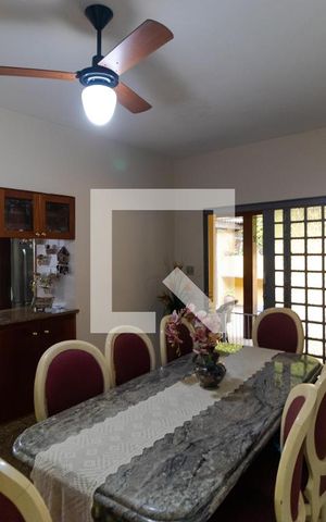 Casa à venda com 212m², 3 quartos e 5 vagasSala de Jantar