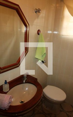 Casa à venda com 250m², 2 quartos e 3 vagasLavabo