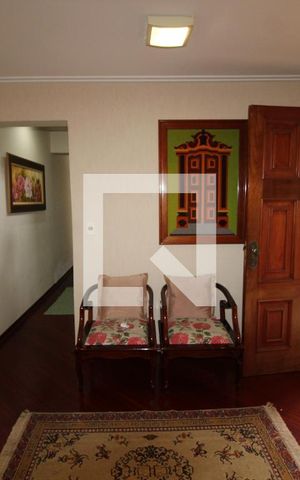 Casa à venda com 250m², 2 quartos e 3 vagasSala