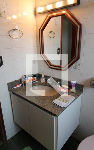 Casa à venda com 250m², 2 quartos e 3 vagasBanheiro Suite