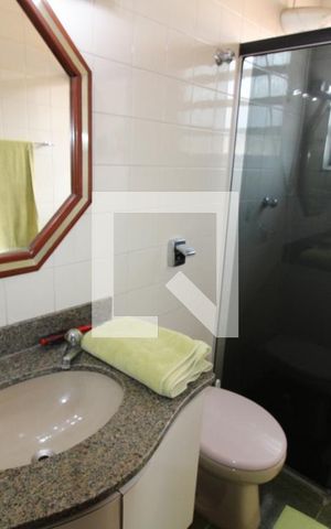Casa à venda com 250m², 2 quartos e 3 vagasBanheiro